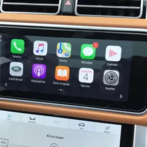 JLR-CarPlay2